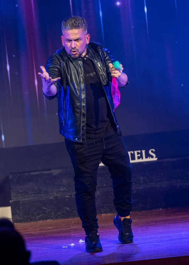 Presentación en escenario